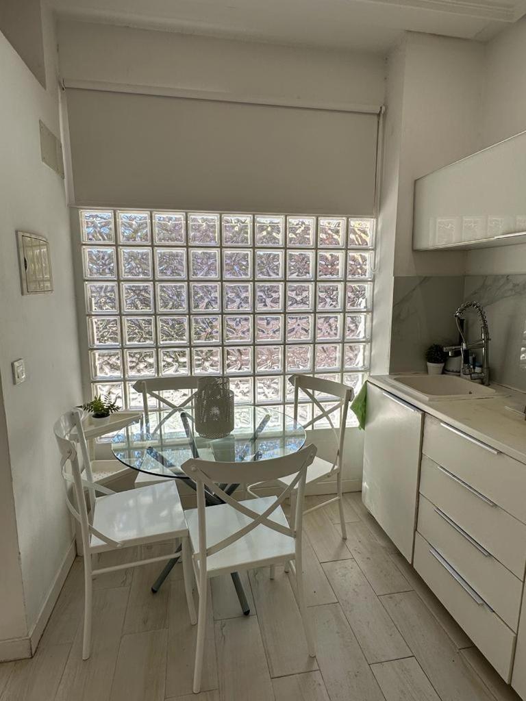 Las Casitas De La Playa Apartment Valencia Bagian luar foto