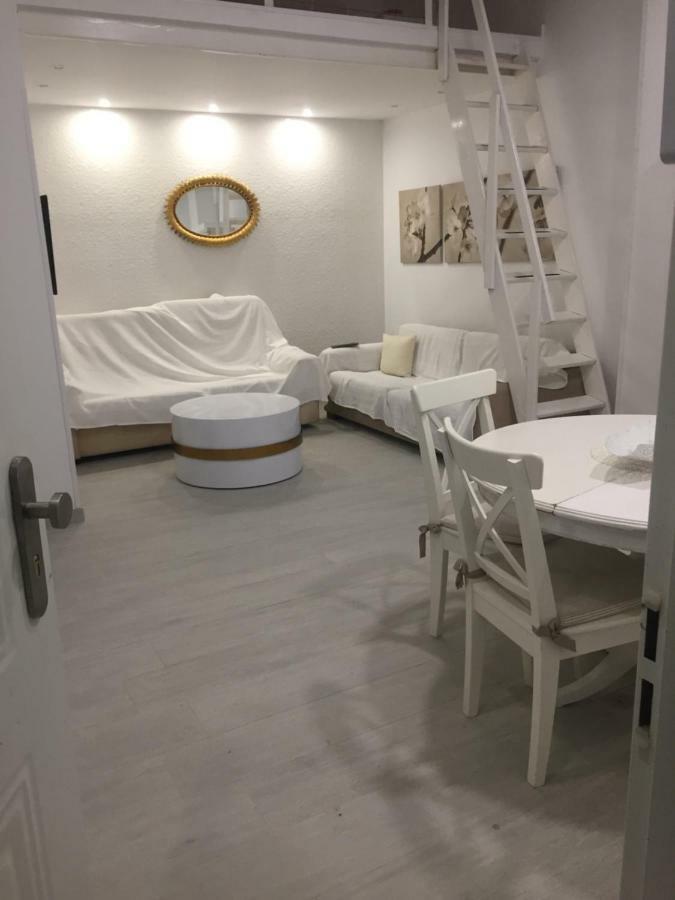 Las Casitas De La Playa Apartment Valencia Bagian luar foto